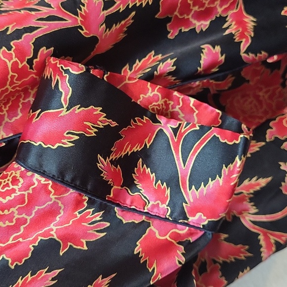 Vintage Victoria's Secret Silk Sleep Shirt - Picture 4 of 8